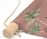 Textielposter - Speelplaats van de wilde natuur Blush