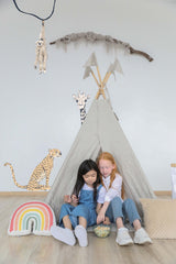 Single Wall Decal - Miami Giraffe Annet Weelink Design