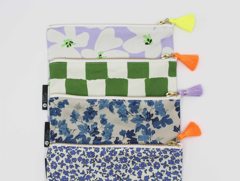 Pouch - Ditsy Daisy Blue