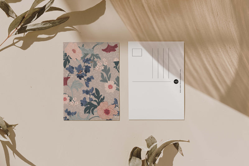 Carte Postale - Fleur Féline Beige