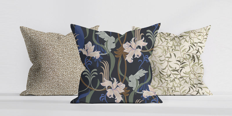 Indoor Pillow - Marilyn Flower blue