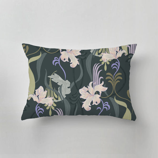 Indoor Pillow - Marilyn Flower lilac
