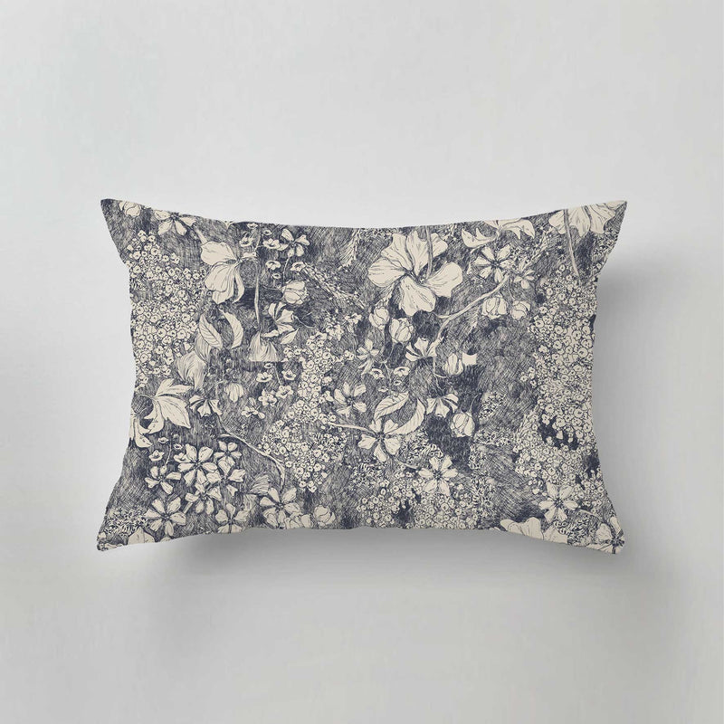 Outdoor Pillow - Amelia flower Navy
