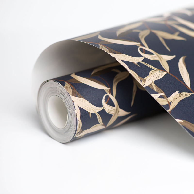 Wallpaper on roll - Lola Leaves navy