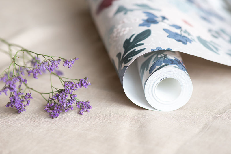 Wallpaper on roll - Feline Forest Flowers